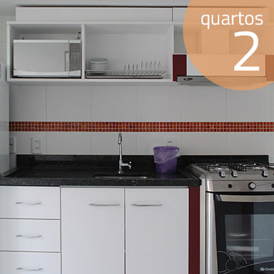 Cozinha equipada para seis pessoas.